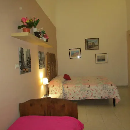 Guest house Mi Casa Es Tu Casa 2*